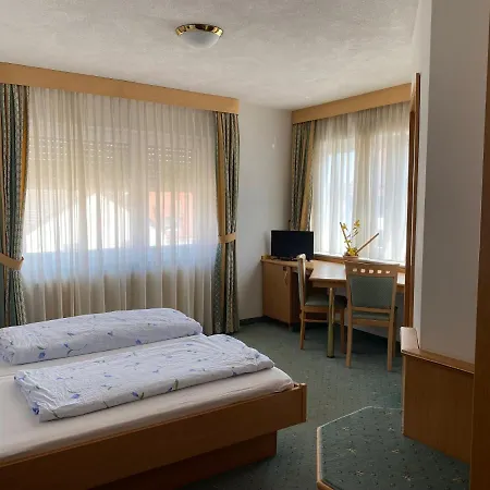 Landgasthaus Zum Hirsch Hotel 3*