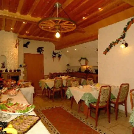 Hotel Landgasthaus Zum Hirsch 3*